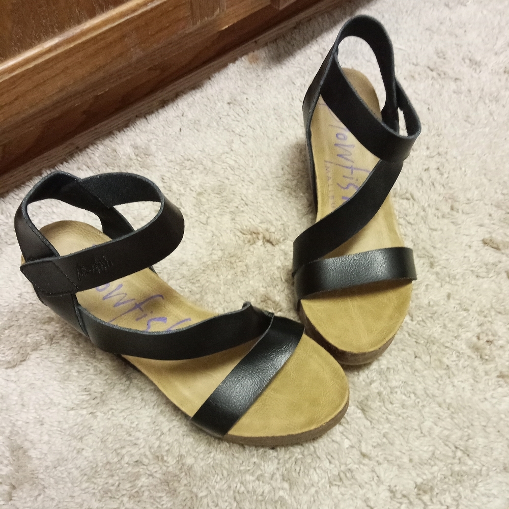 Black strap wedges nearly brand new